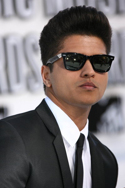 Singer Bruno Mars Bruno Mars Locked Out of Heaven