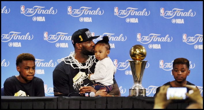 LeBron James upstaged by a cutie. Zhuri-James-makes-national-debut